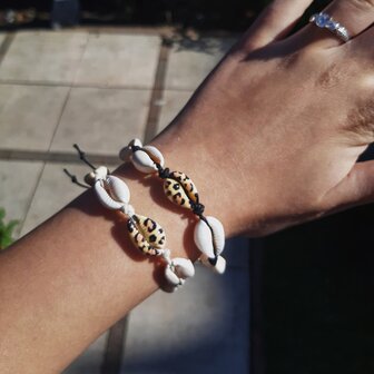 shell armband panter